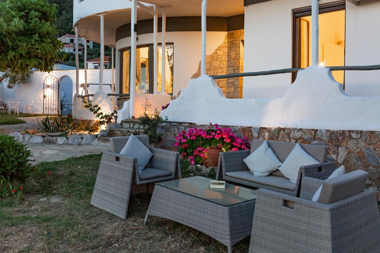 Karavos Sea View Apartments Skopelos Exterior foto