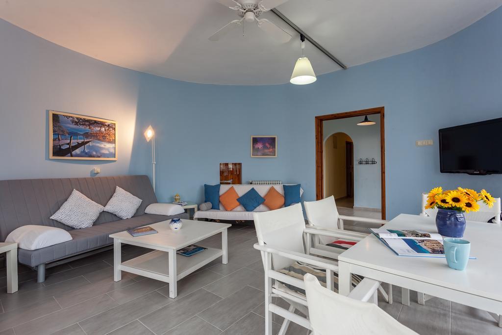 Karavos Sea View Apartments Skopelos Exterior foto