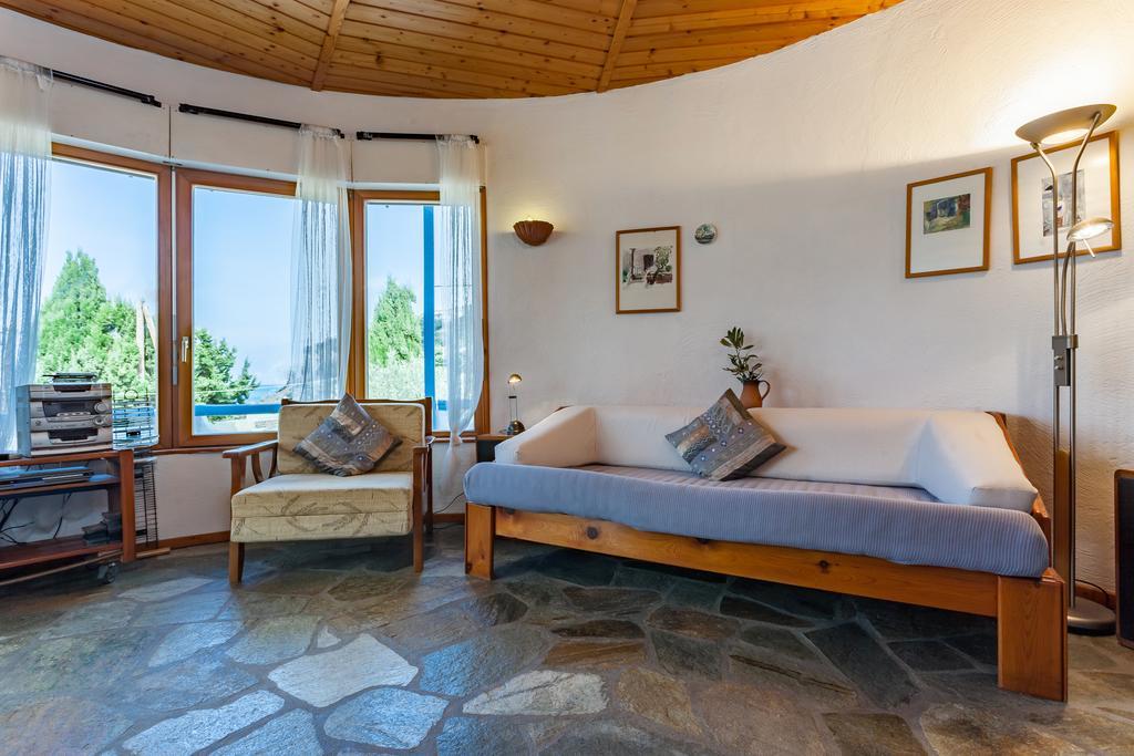 Karavos Sea View Apartments Skopelos Exterior foto