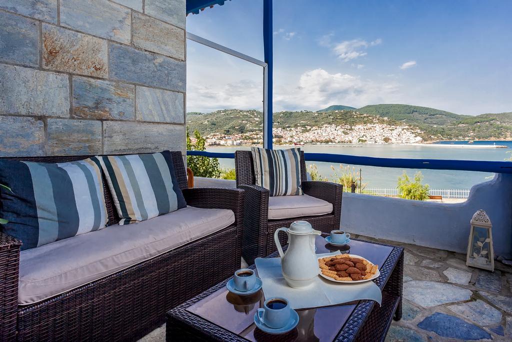 Karavos Sea View Apartments Skopelos Exterior foto